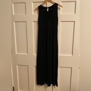 Loveappella V-neck Jersey Maxi Dress - Black, Size Medium. New without tags